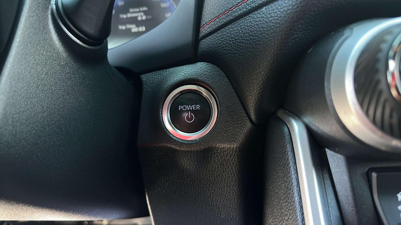 2025 Toyota RAV4 XSE Photo