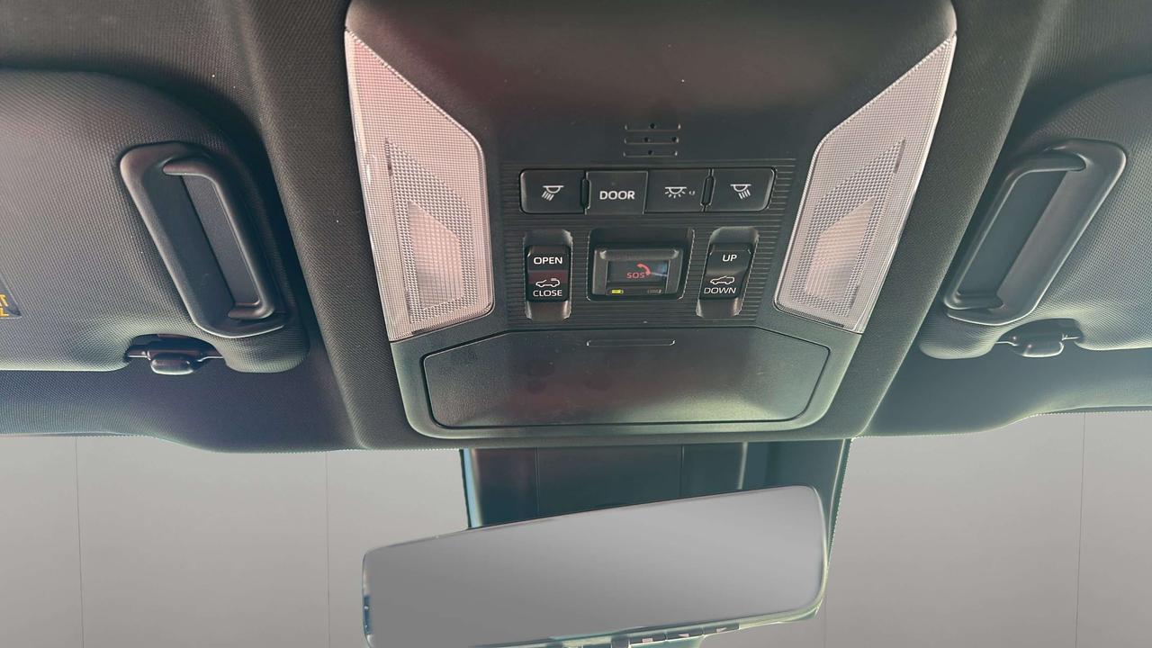 2025 Toyota RAV4 XSE Photo