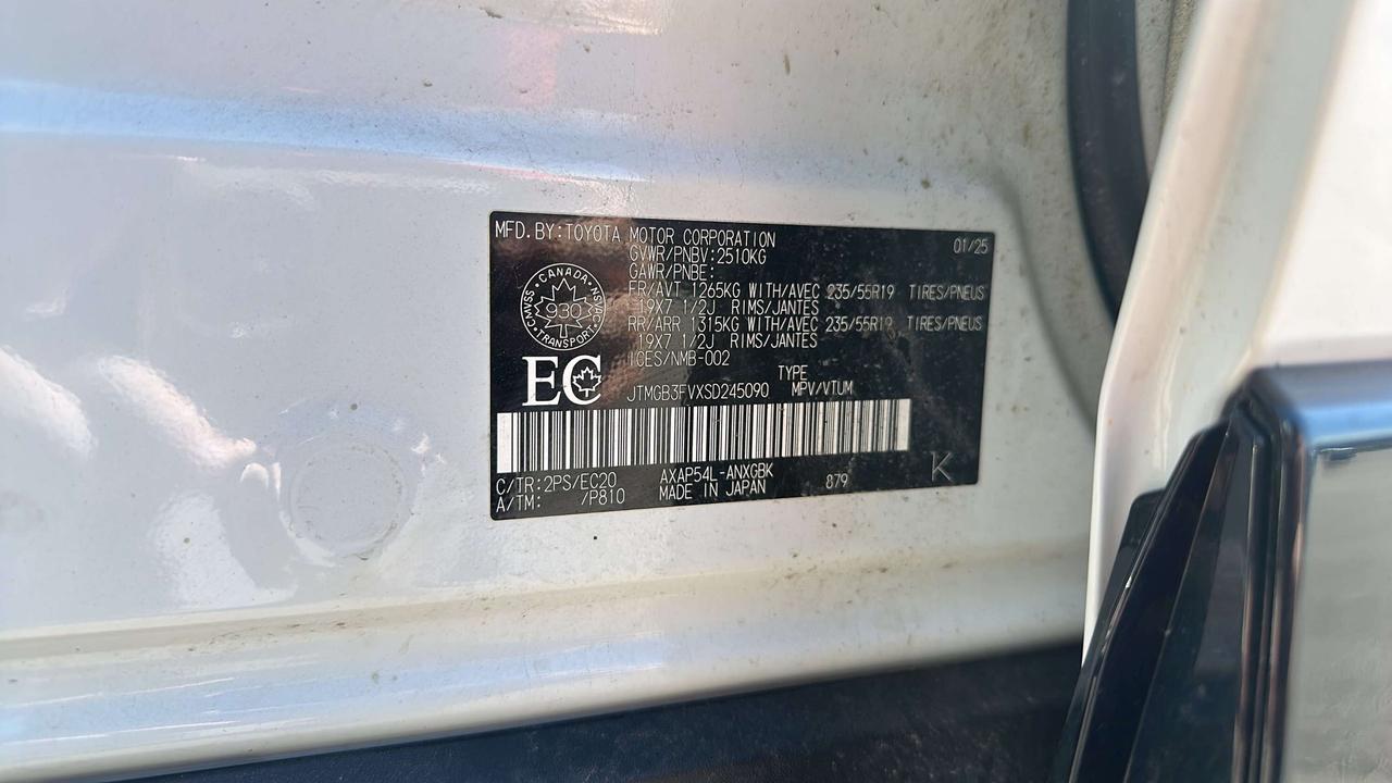 2025 Toyota RAV4 XSE Photo