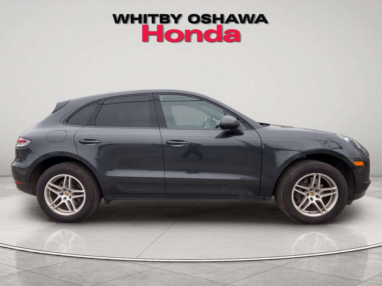 2021 Porsche Macan Base Photo