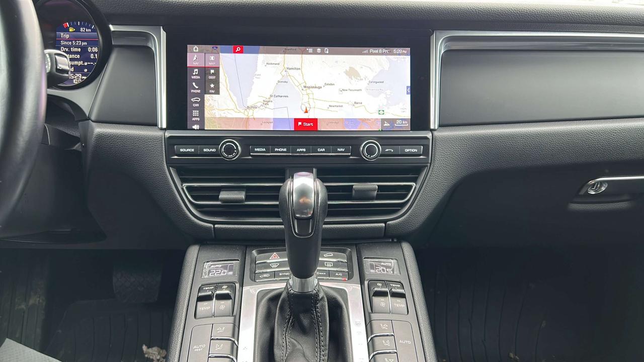 2021 Porsche Macan Base Photo