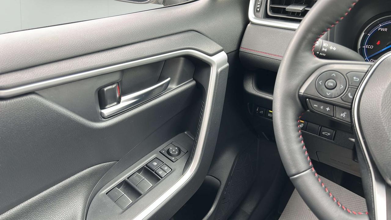 2025 Toyota RAV4 se Photo