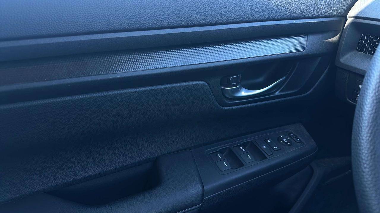 2025 Honda CR-V LX Photo