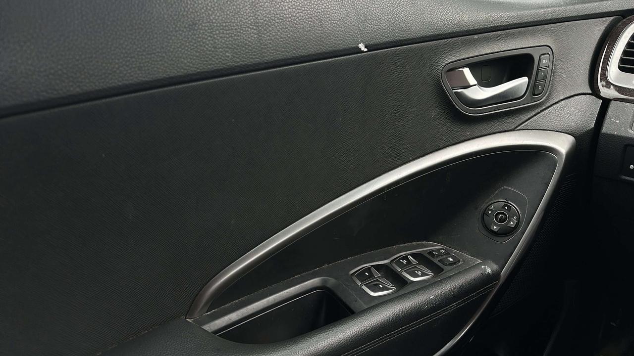 2018 Hyundai Santa Fe 2.4 Luxury Photo