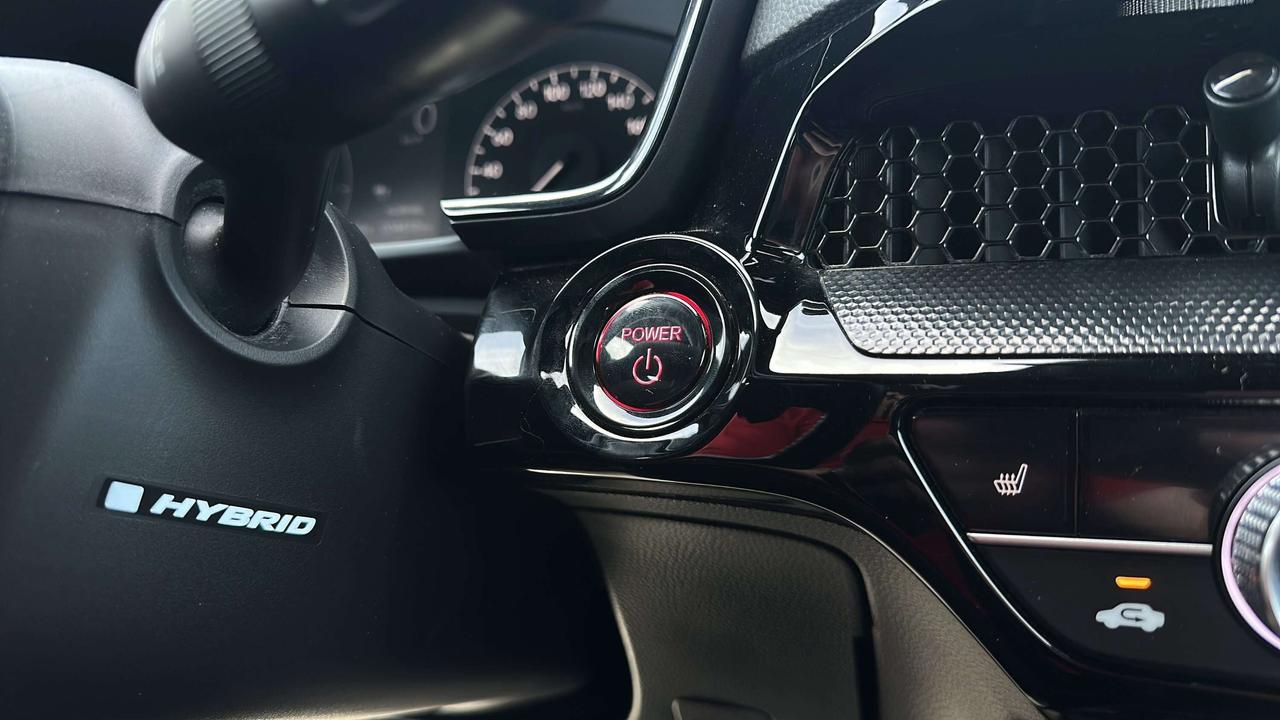 2023 Honda CR-V Touring Photo