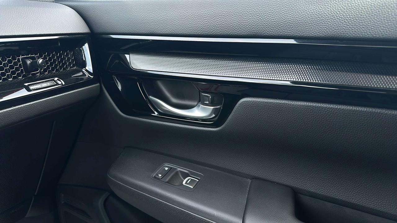 2023 Honda CR-V Touring Photo