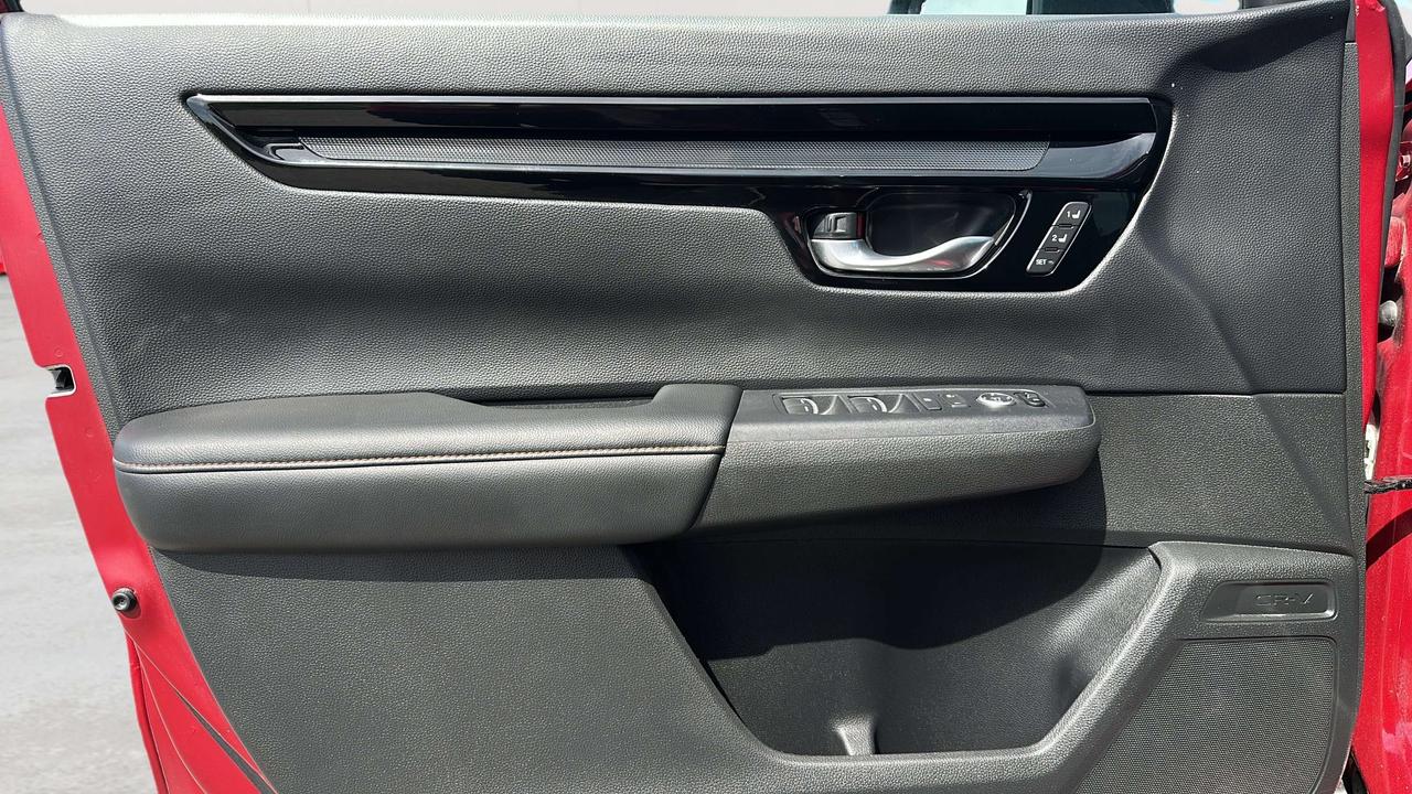 2023 Honda CR-V Touring Photo