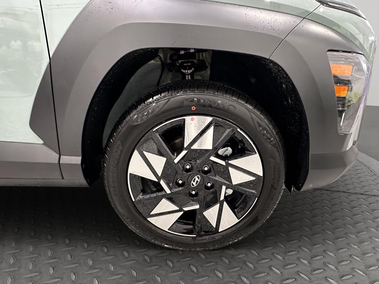 2027 Hyundai KONA Preferred Photo1