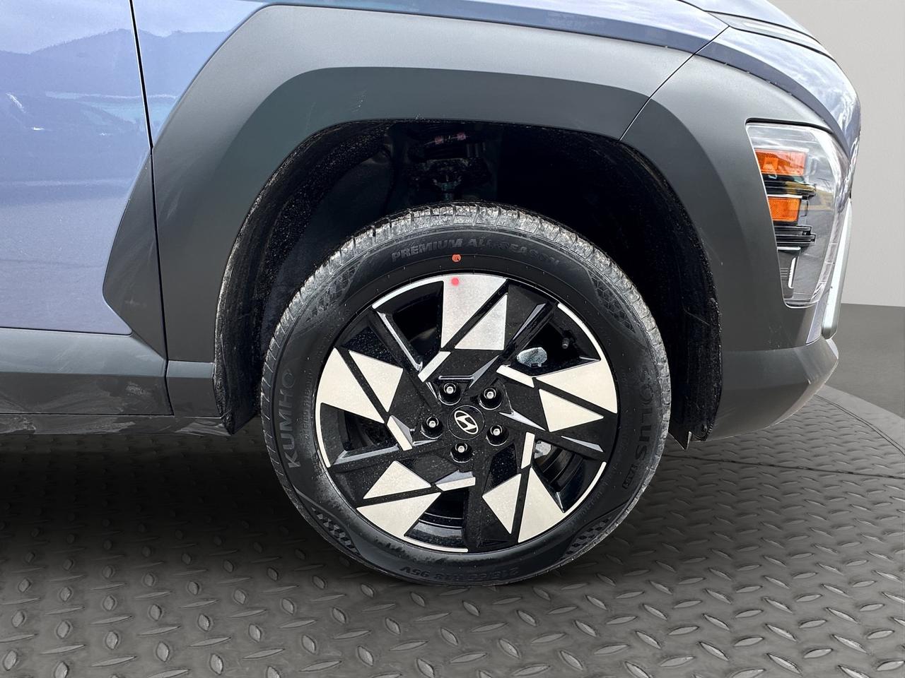 2027 Hyundai KONA Preferred Photo1