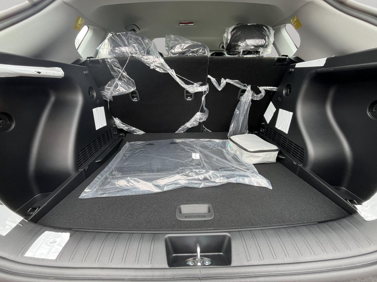 2027 Hyundai KONA Essential Photo