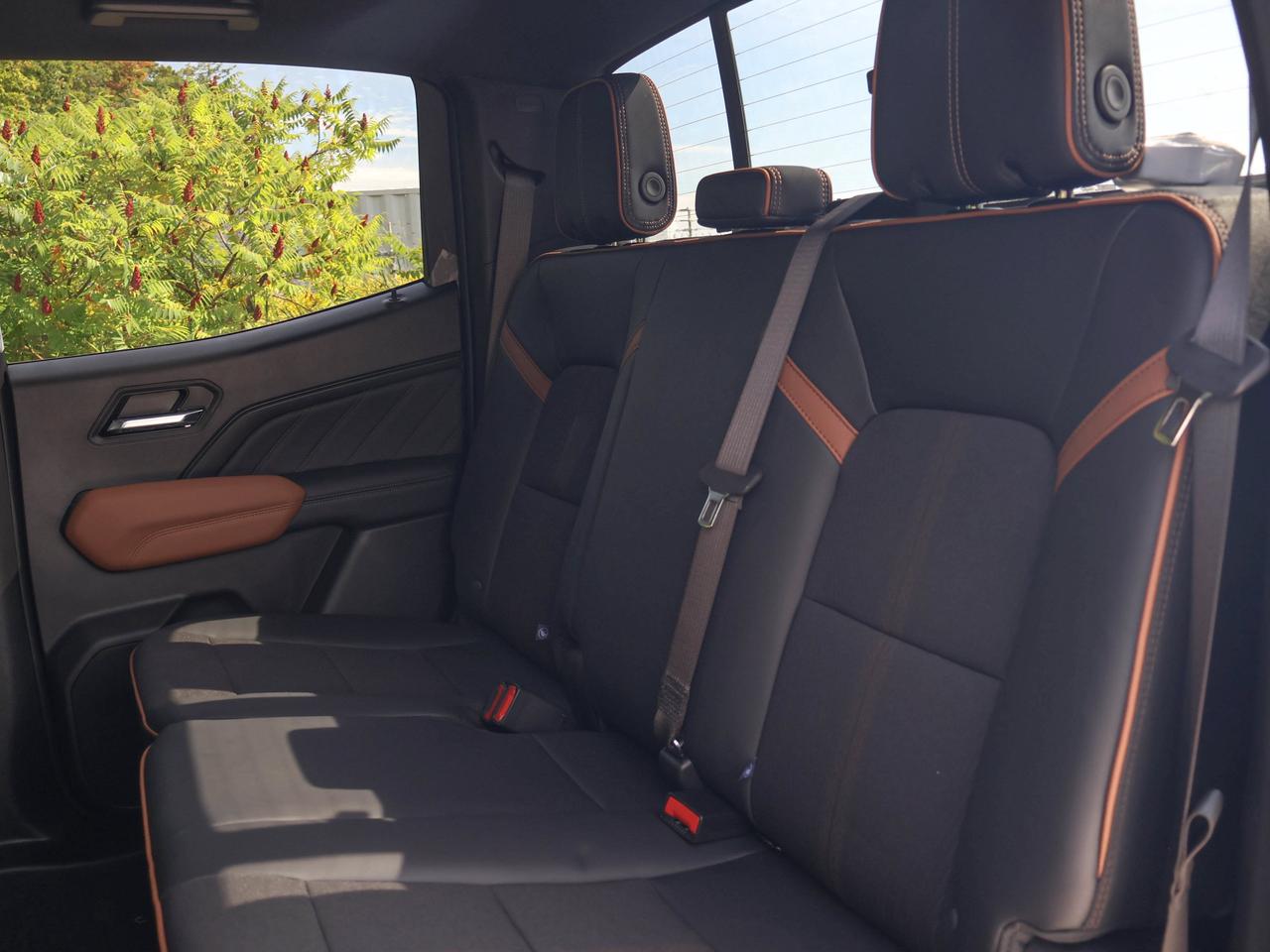 2026 GMC Canyon AT4 Photo