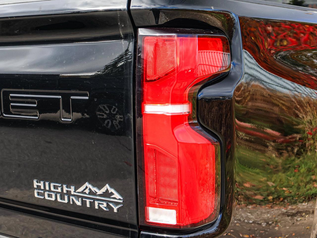 2025 Chevrolet SILVERADO 2500HD High Country Photo
