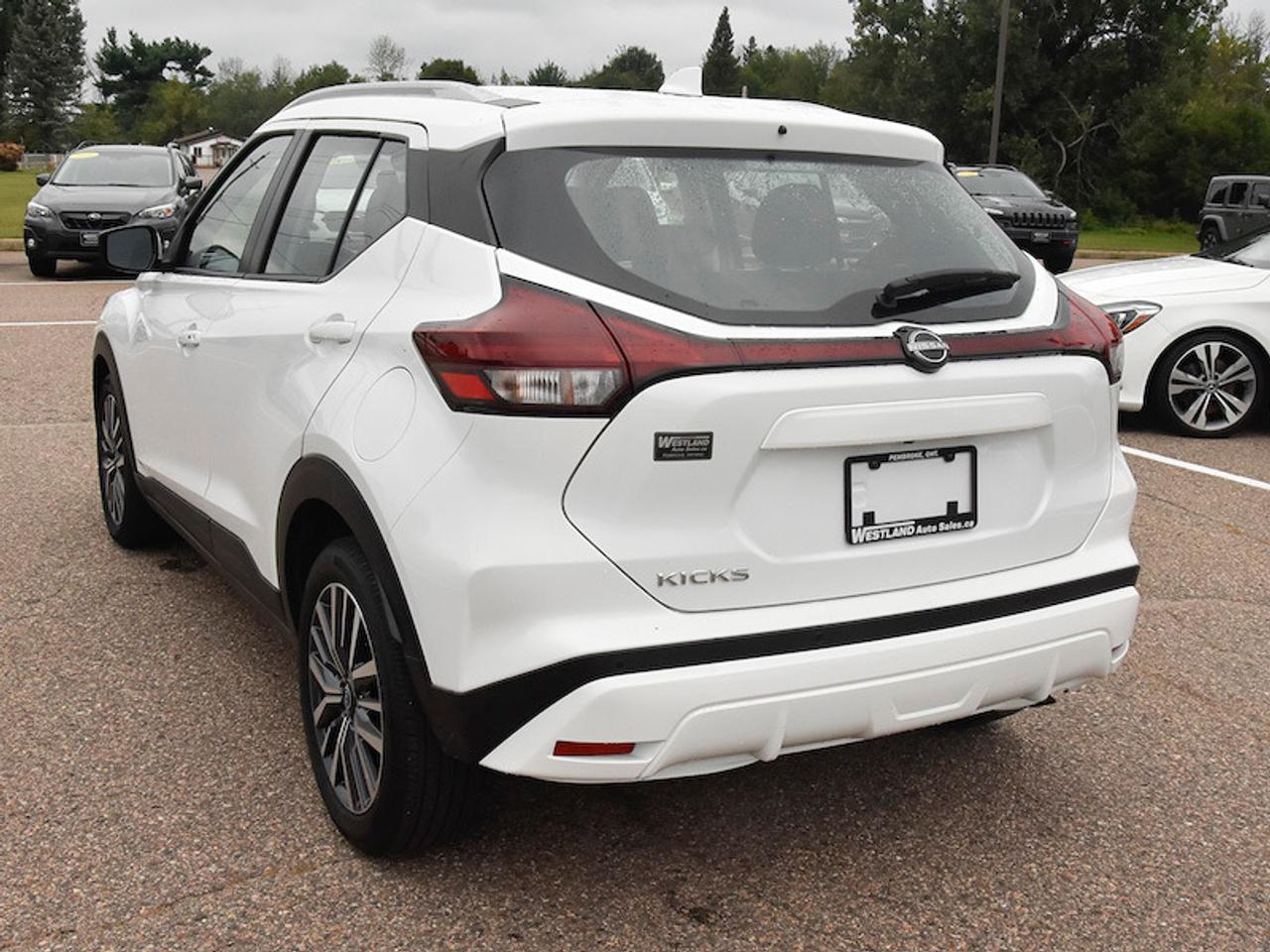 2025 Nissan Kicks  Photo