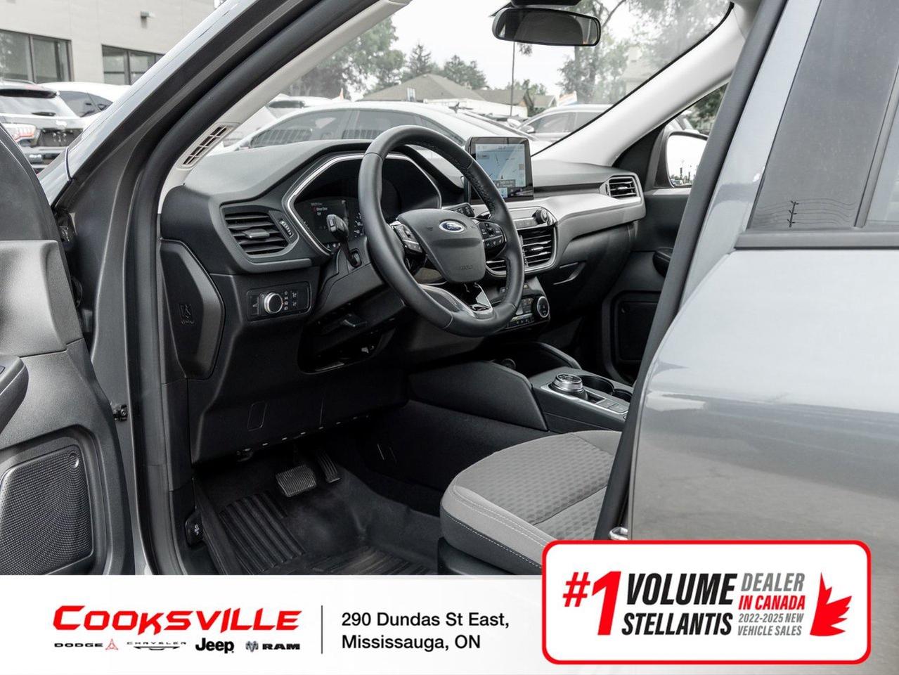 2022 Ford Escape SE AWD Photo