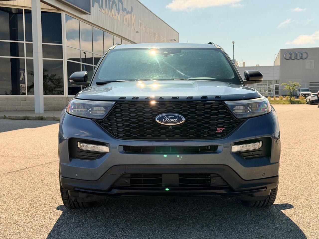 2020 Ford Explorer ST 4WD Photo1