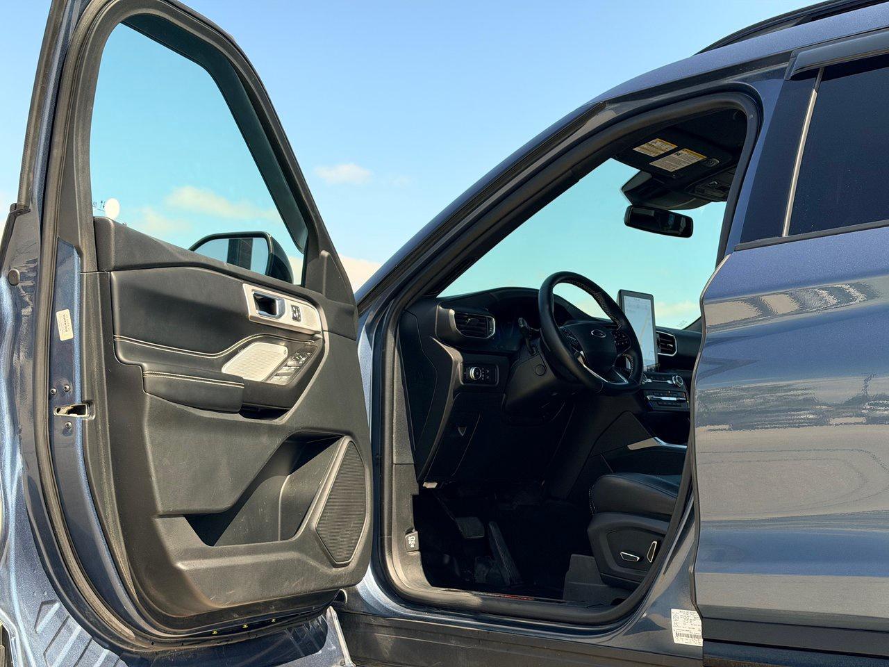 2020 Ford Explorer ST 4WD Photo
