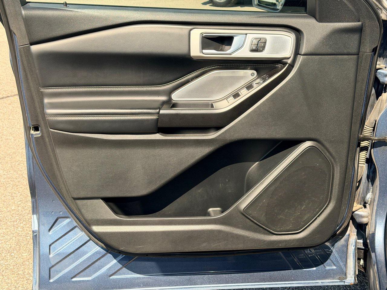 2020 Ford Explorer ST 4WD Photo