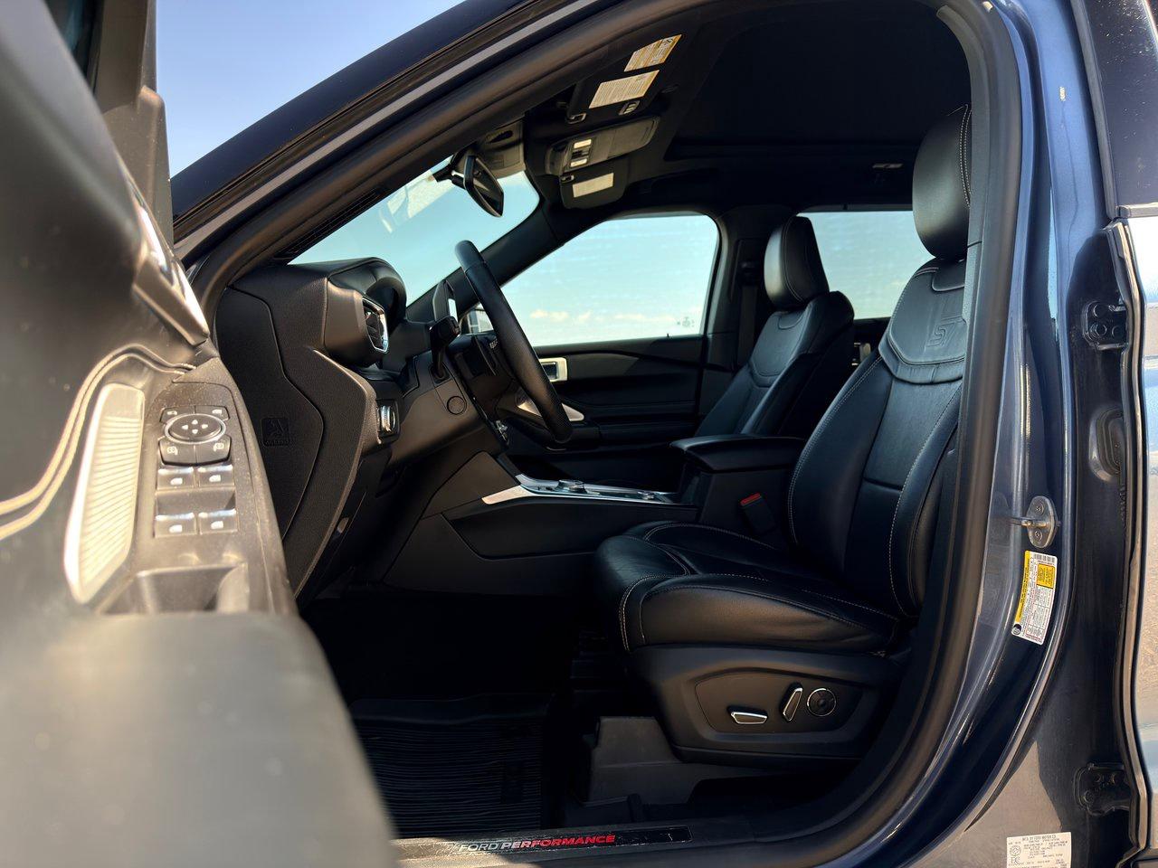 2020 Ford Explorer ST 4WD Photo