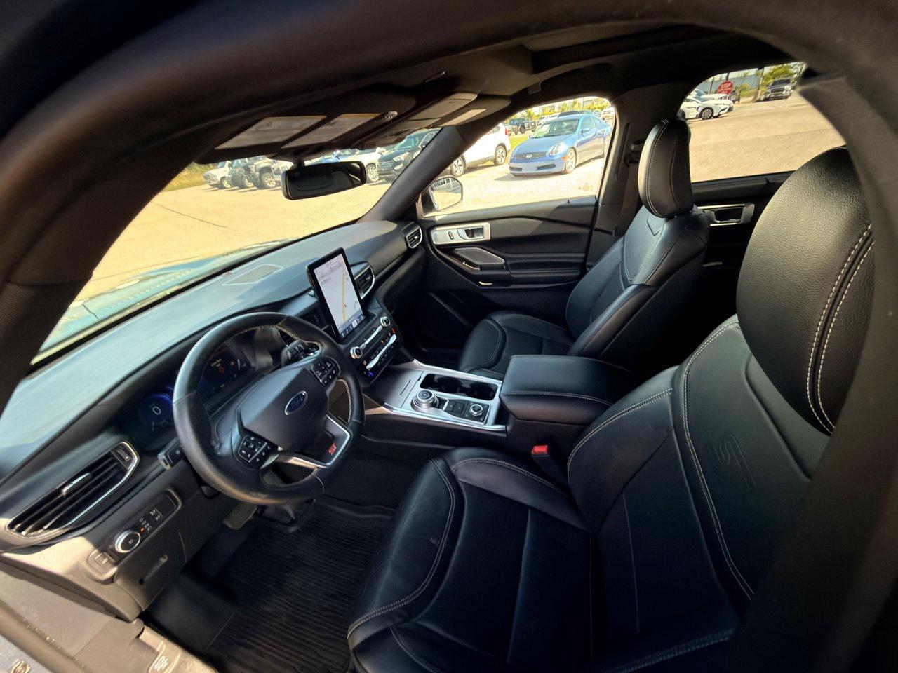 2020 Ford Explorer ST 4WD Photo