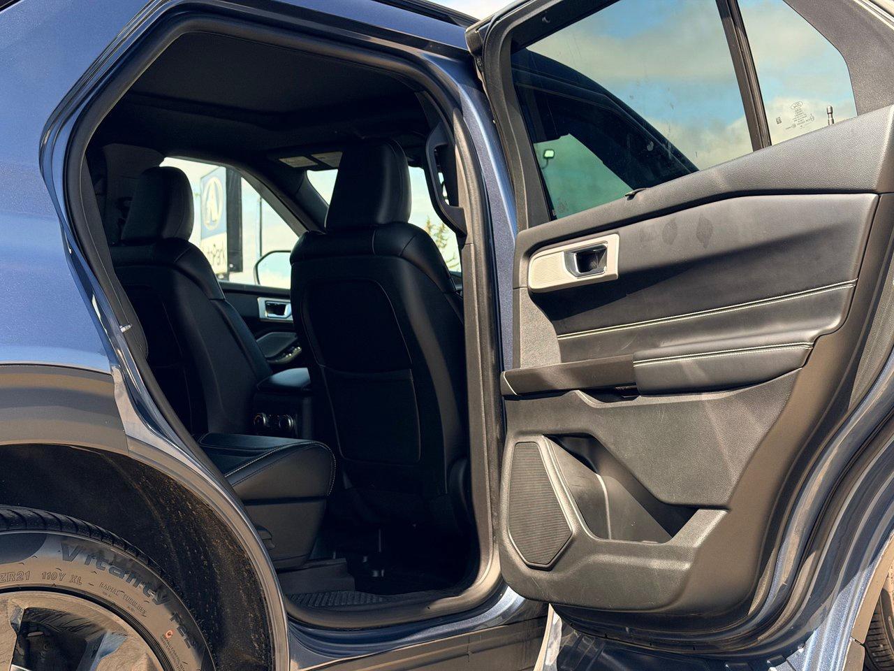 2020 Ford Explorer ST 4WD Photo