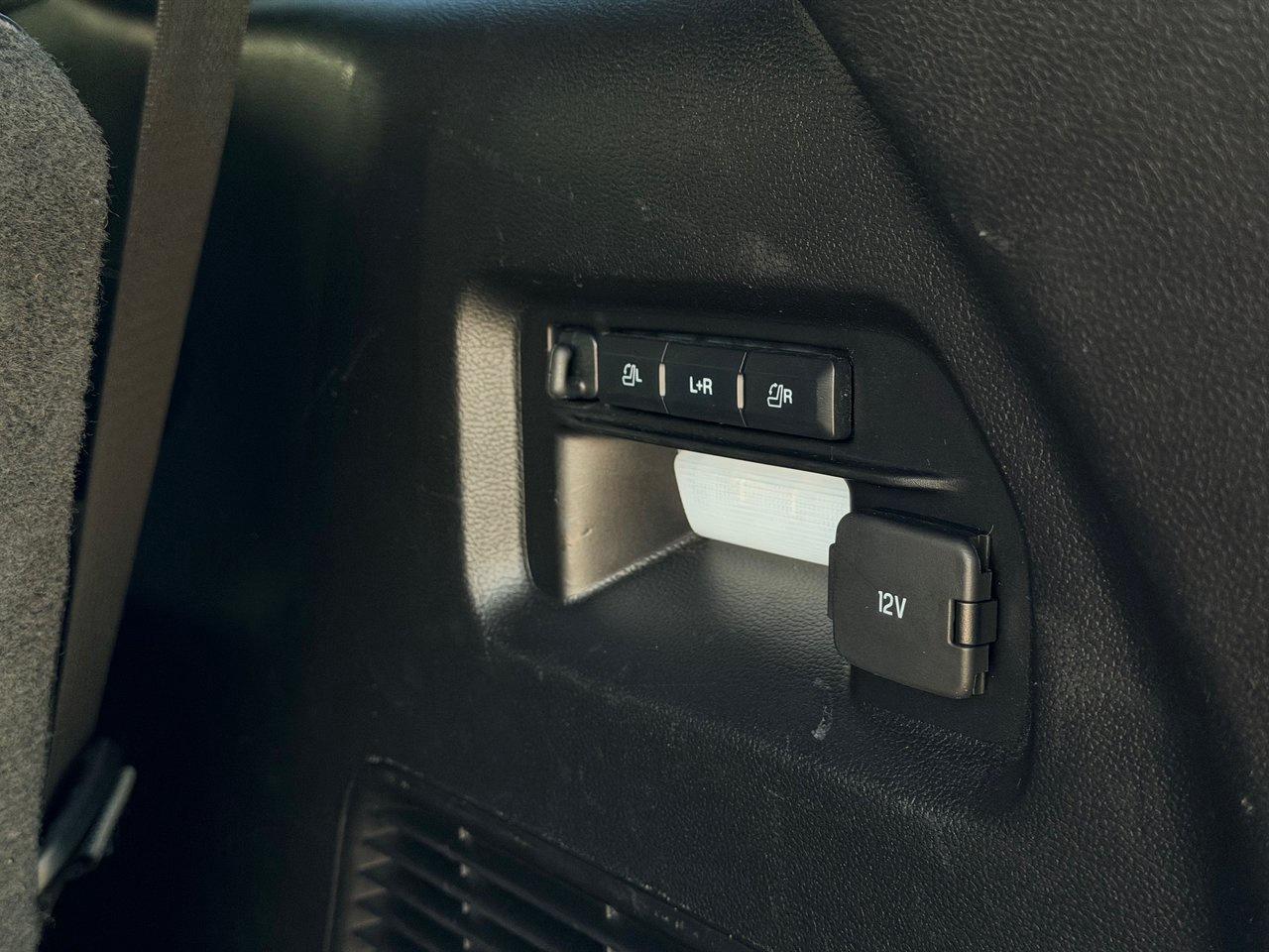 2020 Ford Explorer ST 4WD Photo