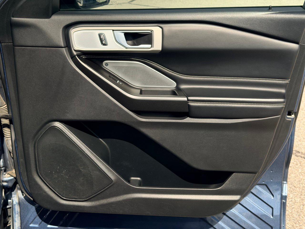 2020 Ford Explorer ST 4WD Photo