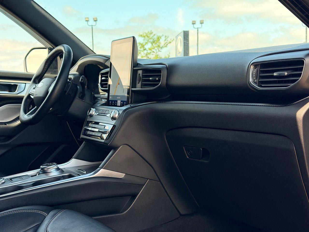 2020 Ford Explorer ST 4WD Photo