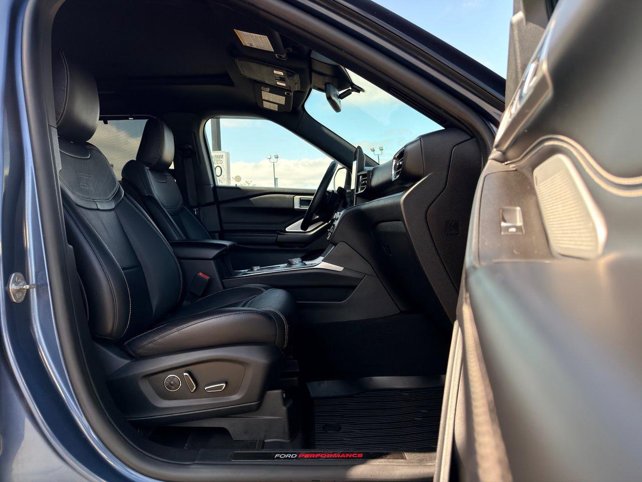 2020 Ford Explorer ST 4WD Photo