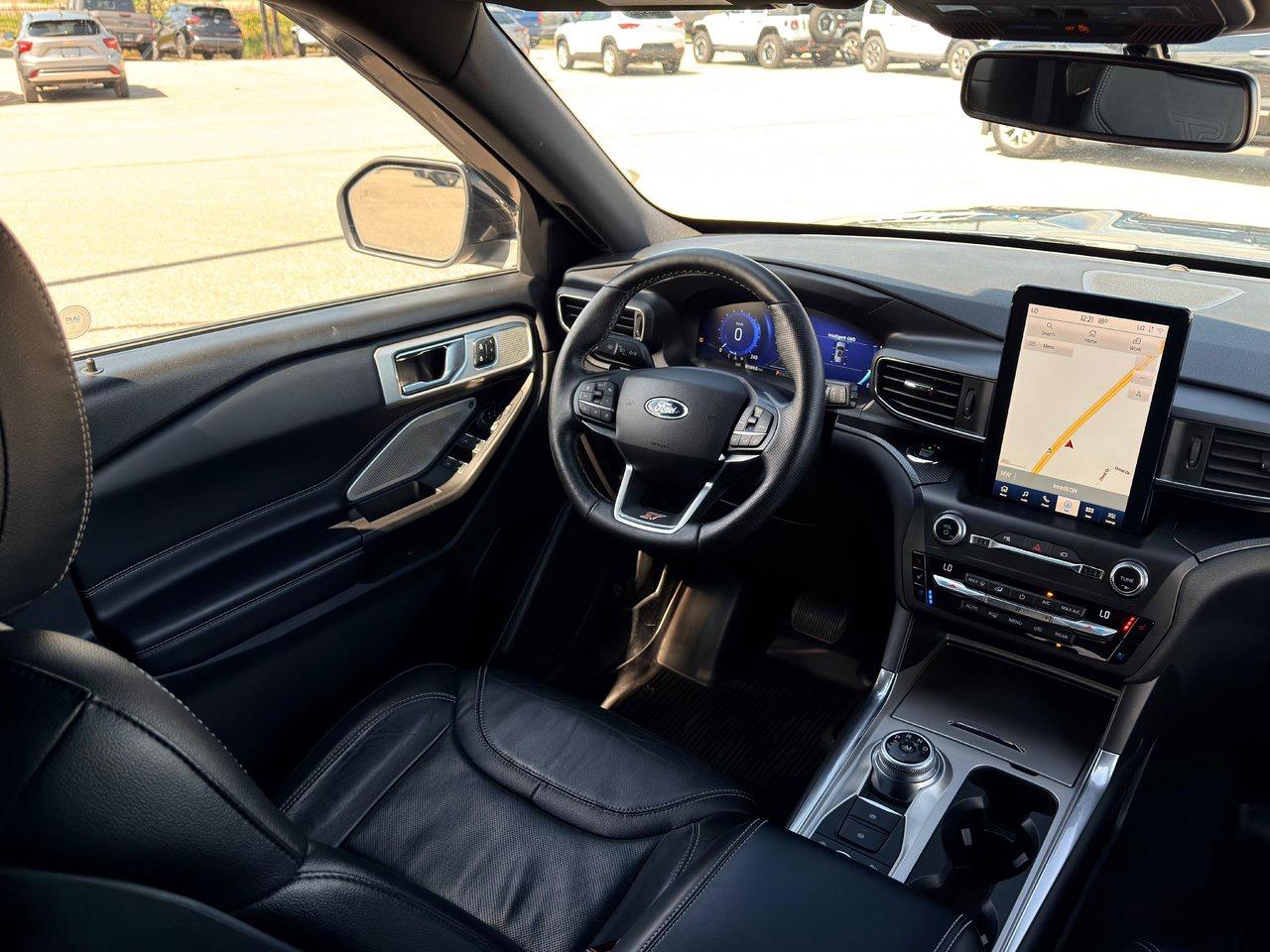 2020 Ford Explorer ST 4WD Photo