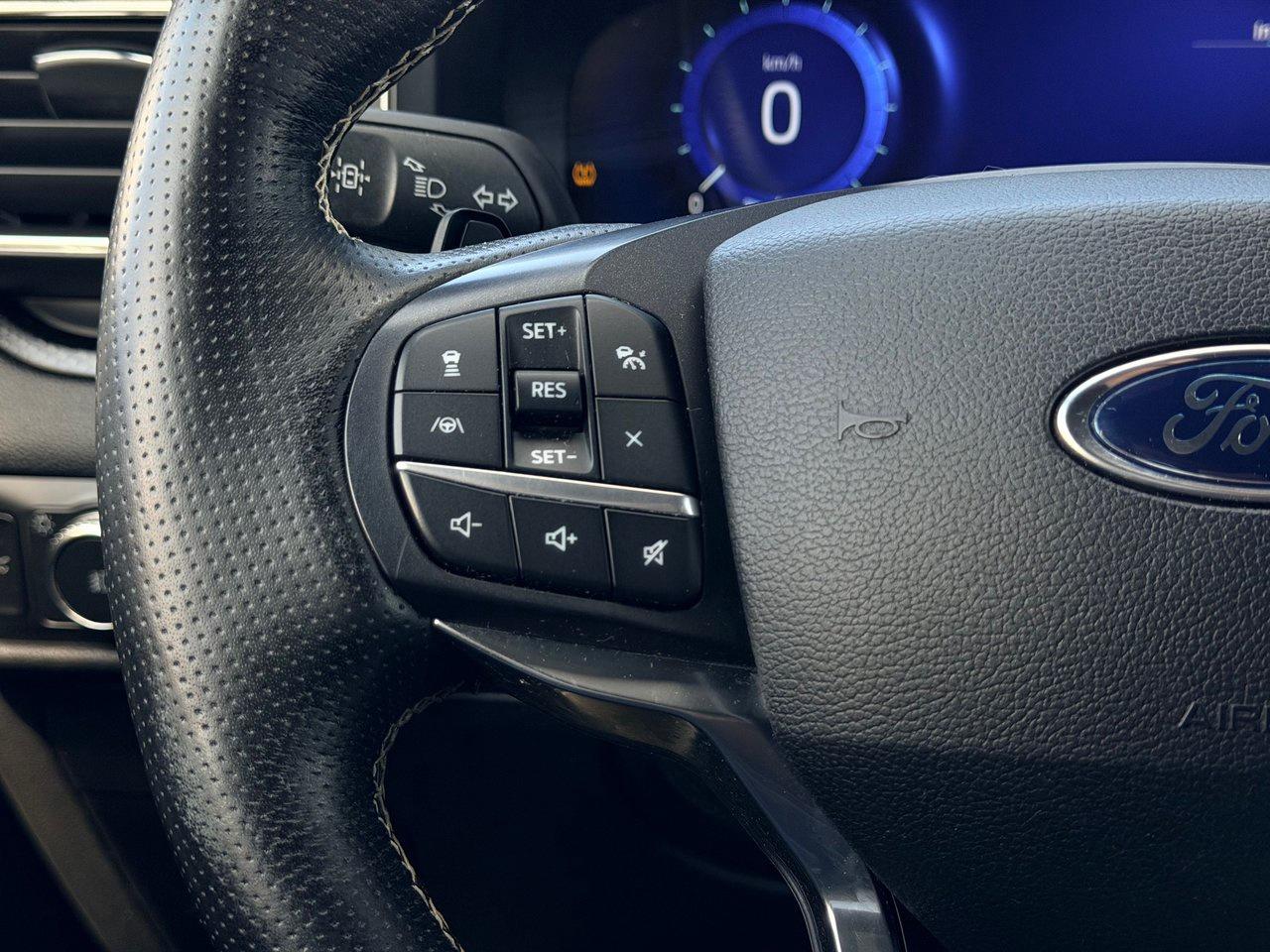 2020 Ford Explorer ST 4WD Photo