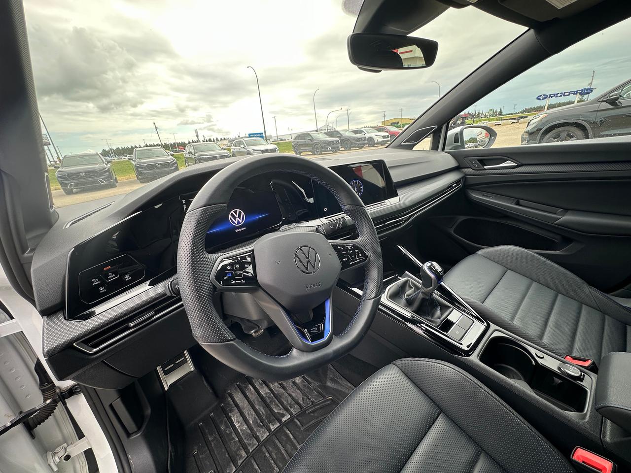 2024 Volkswagen Golf R  Photo