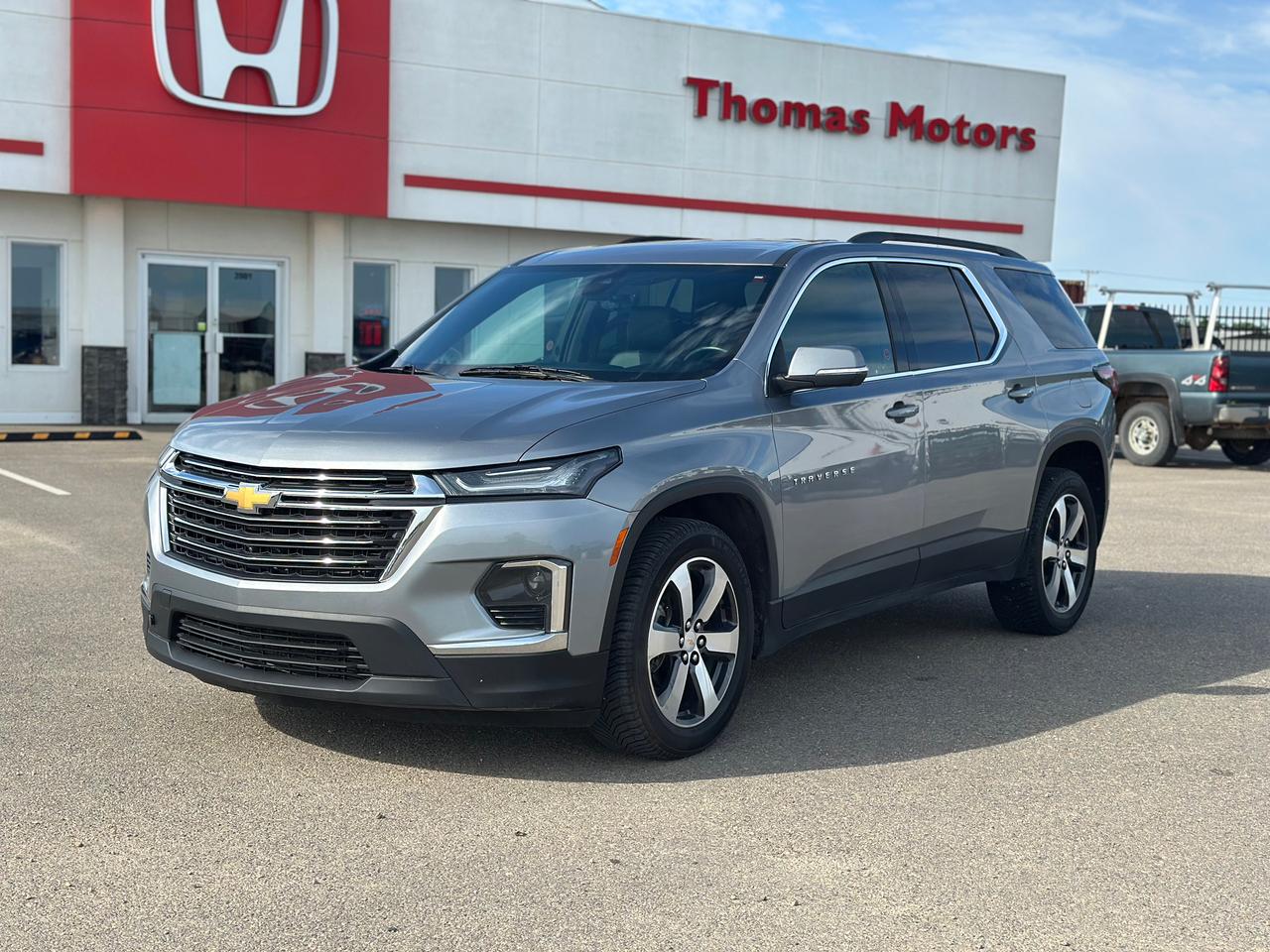 2023 Chevrolet Traverse LT True North Photo0