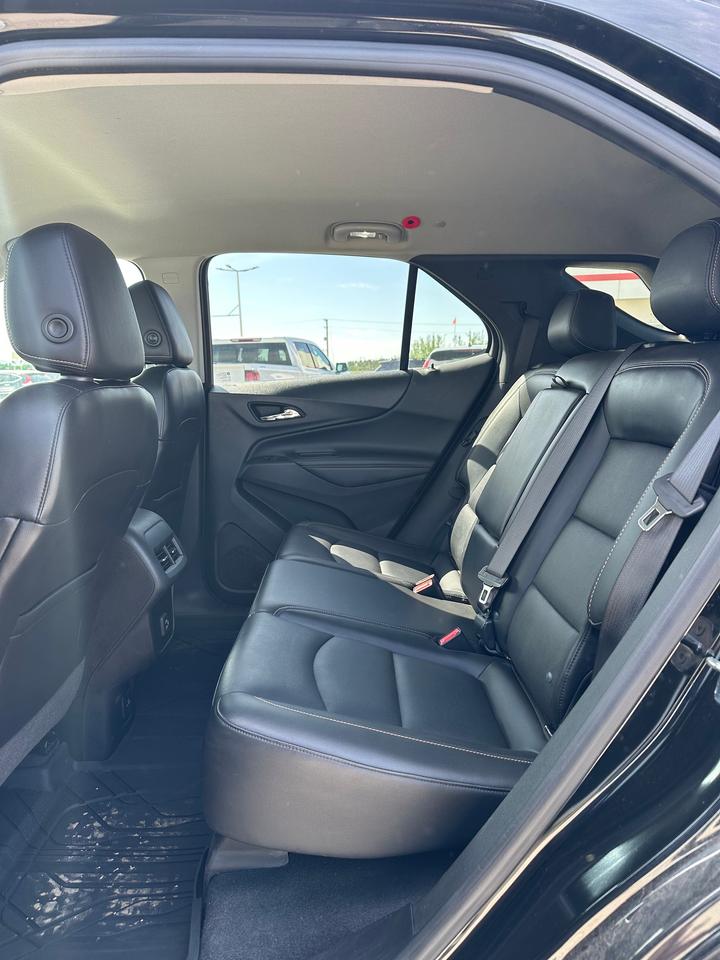 2021 Chevrolet Equinox Premier Photo