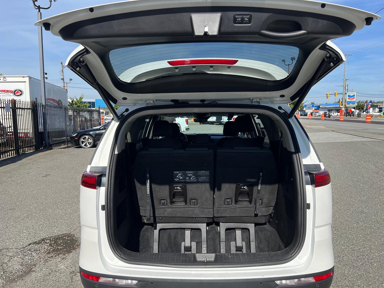 2024 Kia Carnival LX+ Photo
