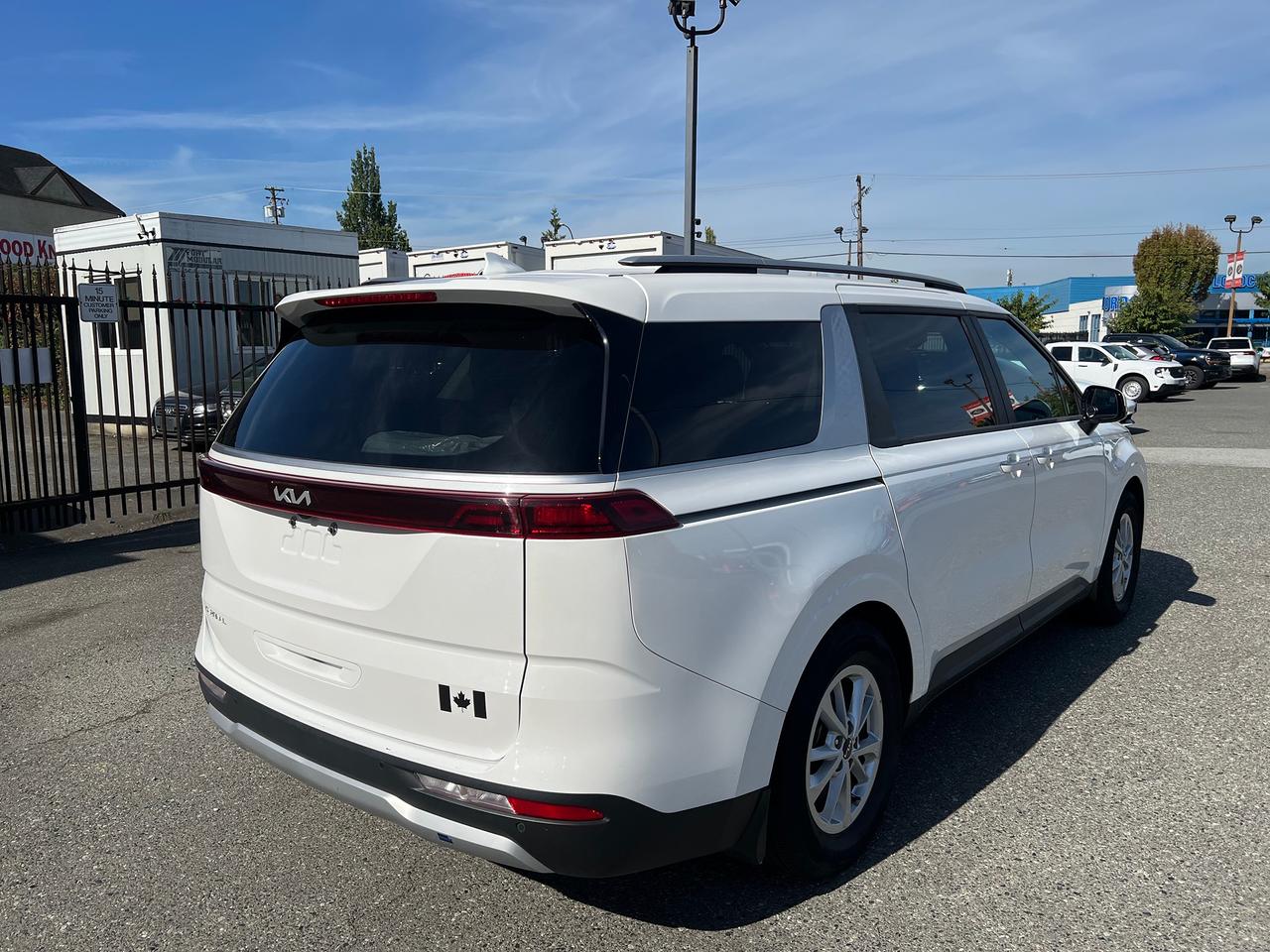 2024 Kia Carnival LX+ Photo