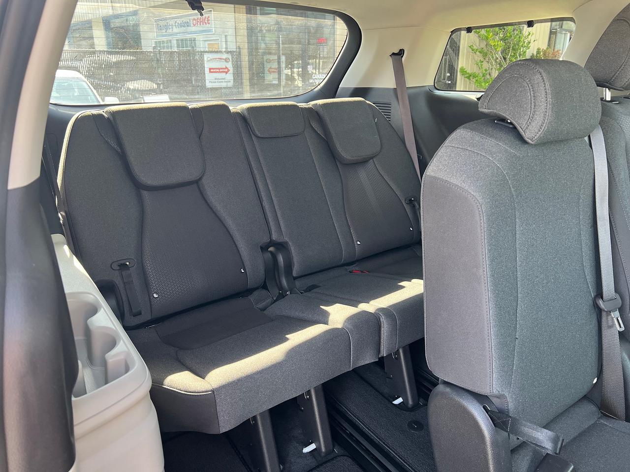 2024 Kia Carnival LX+ Photo