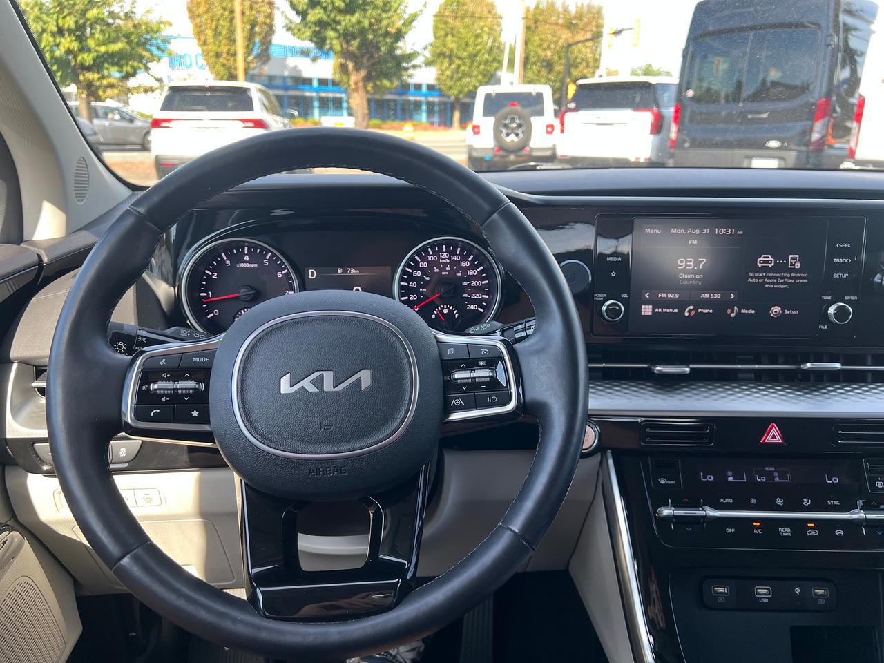 2024 Kia Carnival LX+ Photo