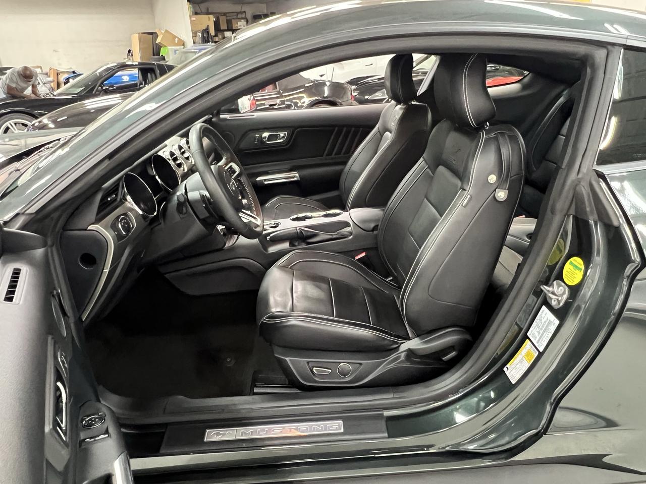 2015 Ford Mustang EcoBoost Photo