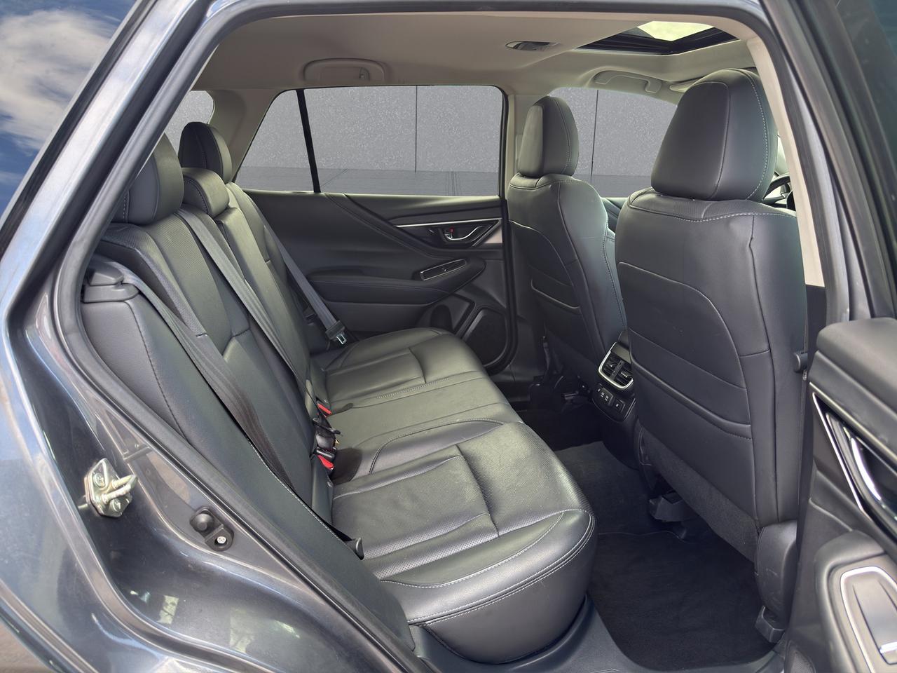 2020 Subaru Outback LIMITED Photo