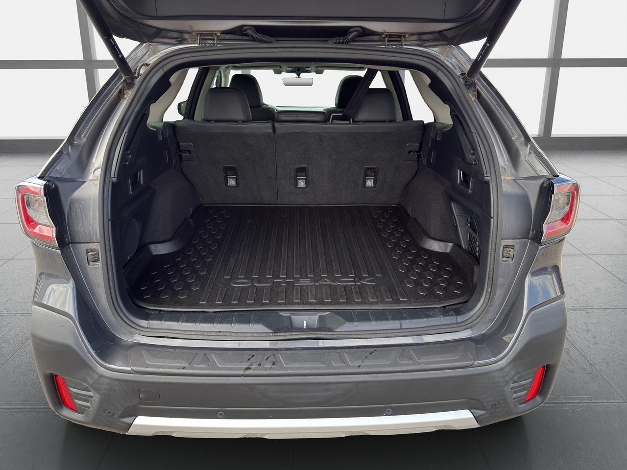 2020 Subaru Outback LIMITED Photo