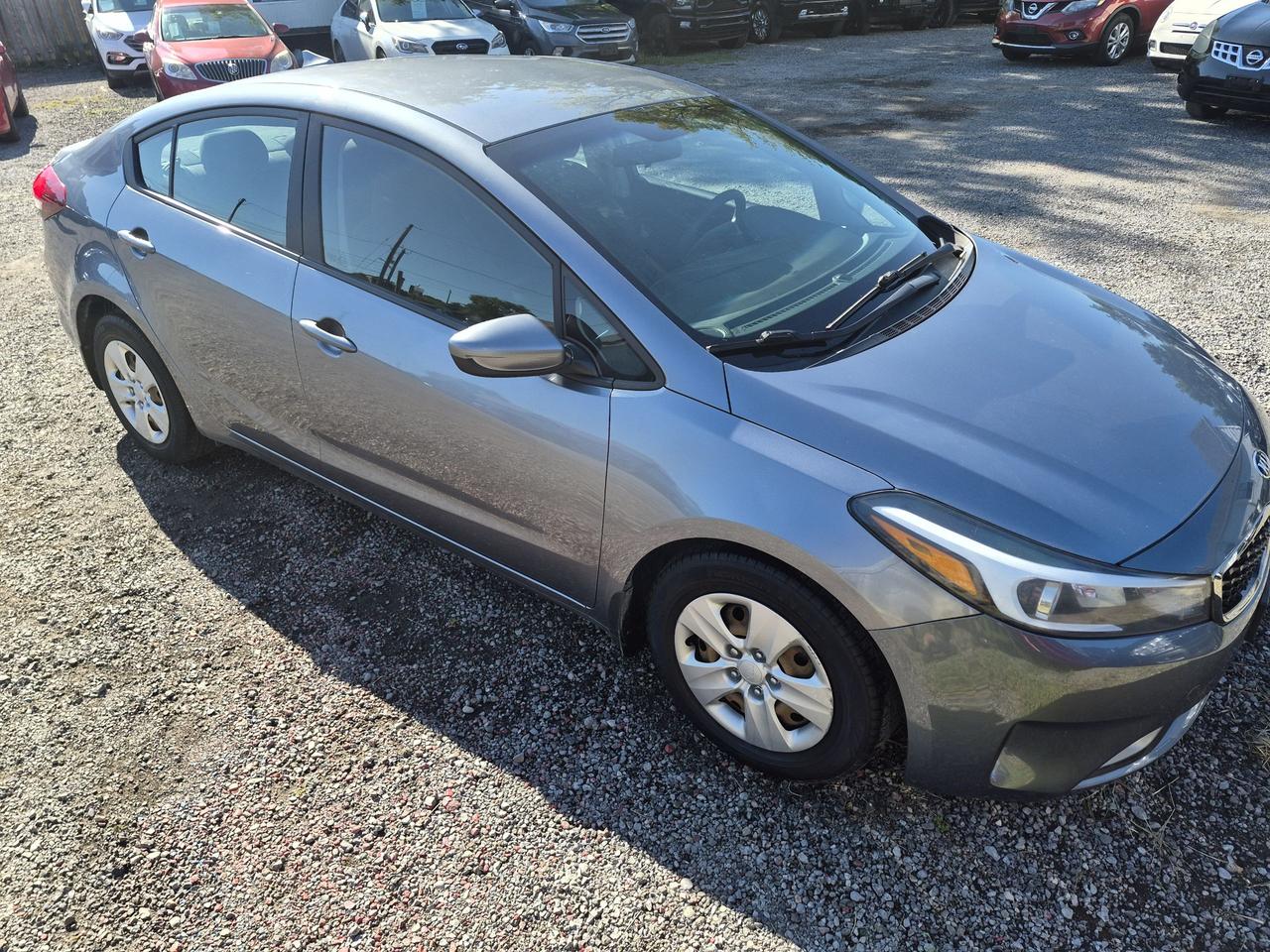 2017 Kia Forte 4DR SDN AUTO LX+ Photo5