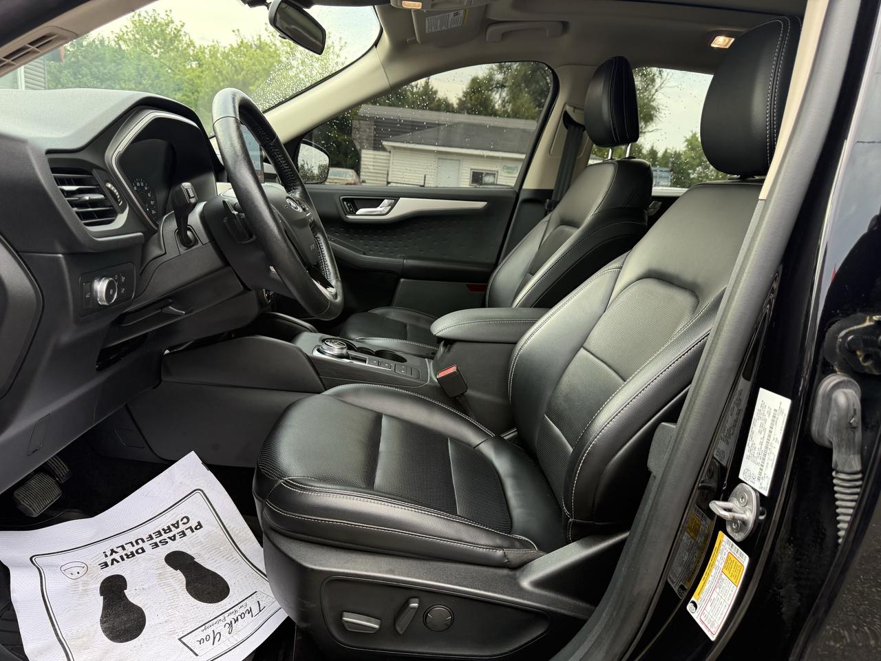 2020 Ford Escape SEL AWD Photo