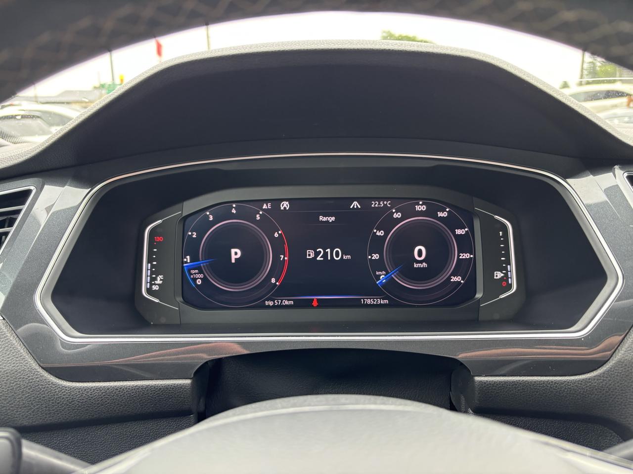 2019 Volkswagen Tiguan Highline 4MOTION Photo