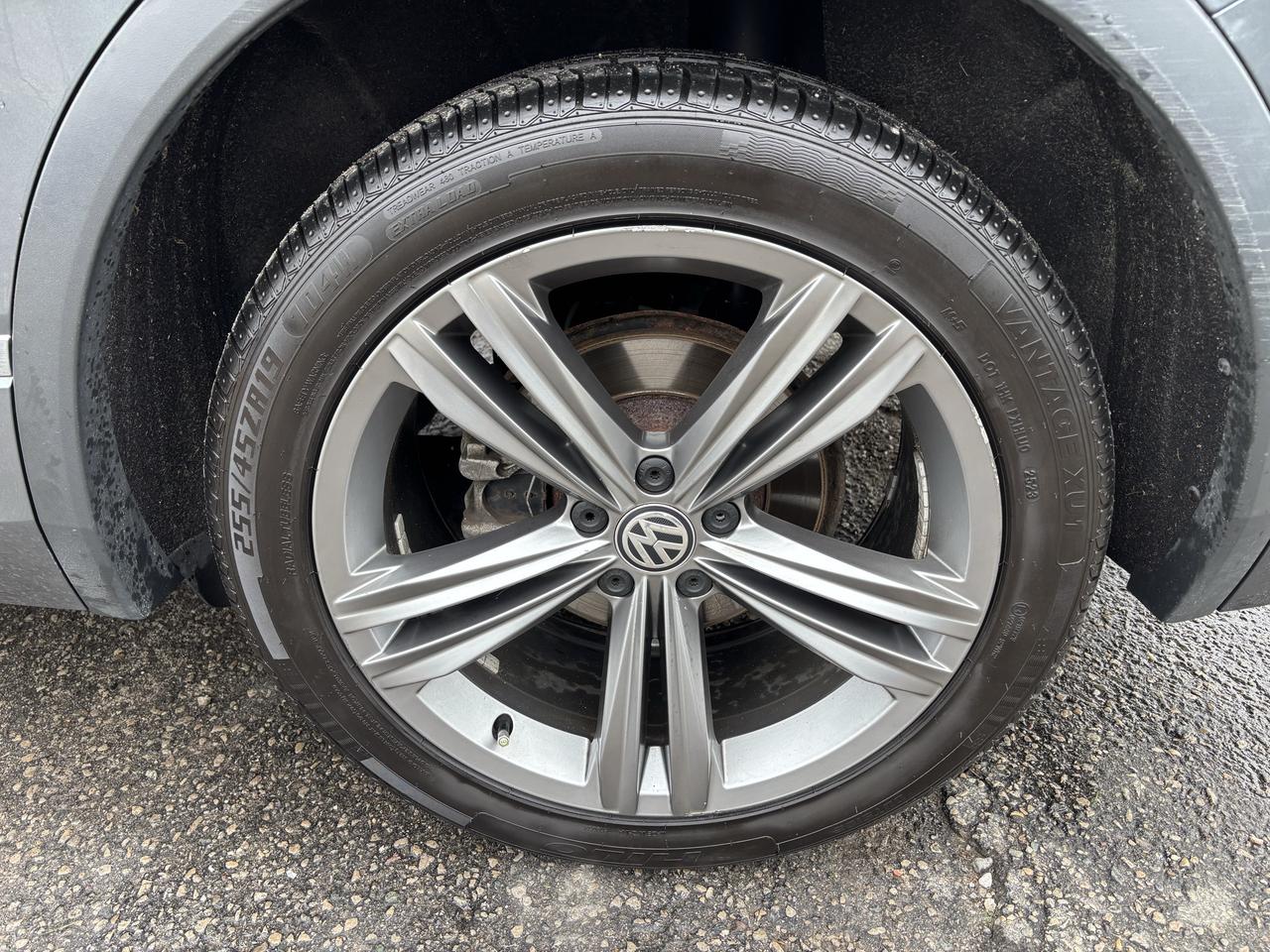 2019 Volkswagen Tiguan Highline 4MOTION Photo
