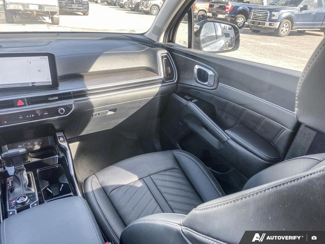 2024 Kia Sorento 2.5T X-Line LIKE NEW | POWER MOONROOF | APPLE CARPLAY Photo