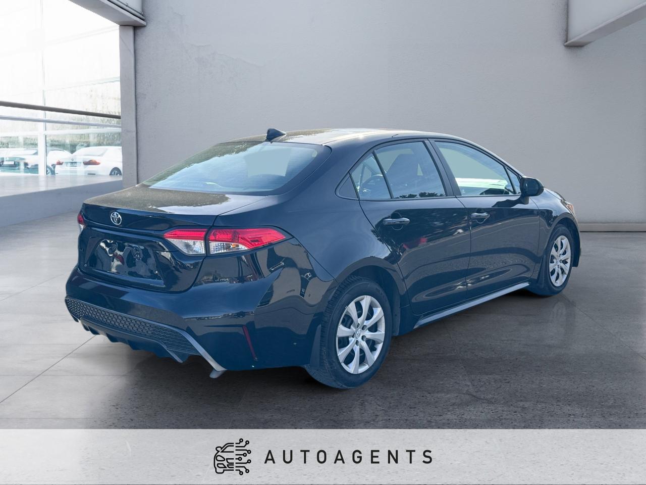 2023 Toyota Corolla LE Photo