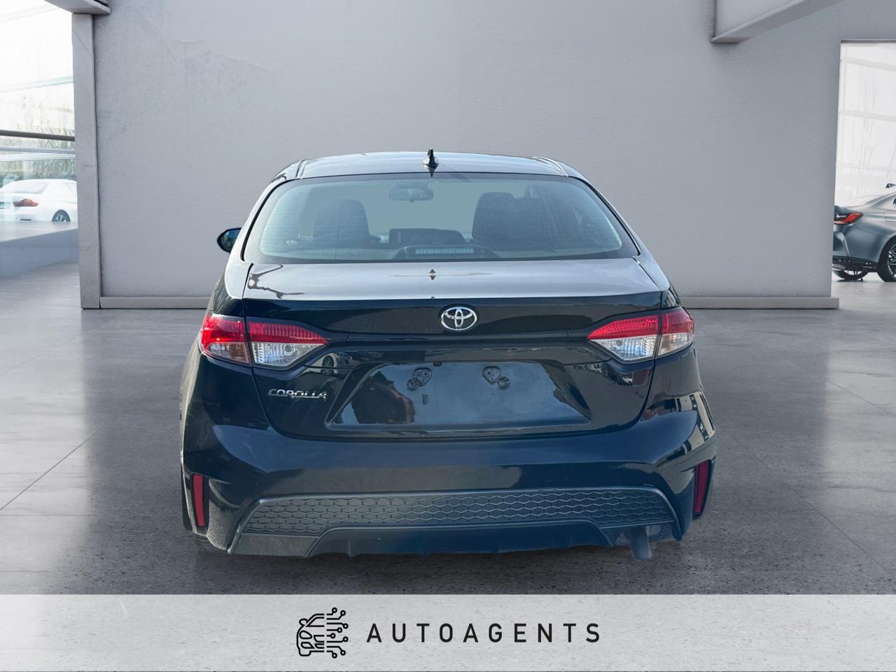 2023 Toyota Corolla LE Photo