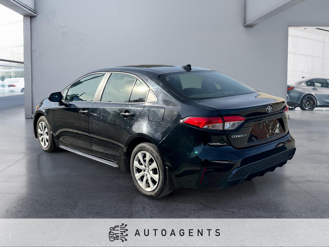 2023 Toyota Corolla LE Photo