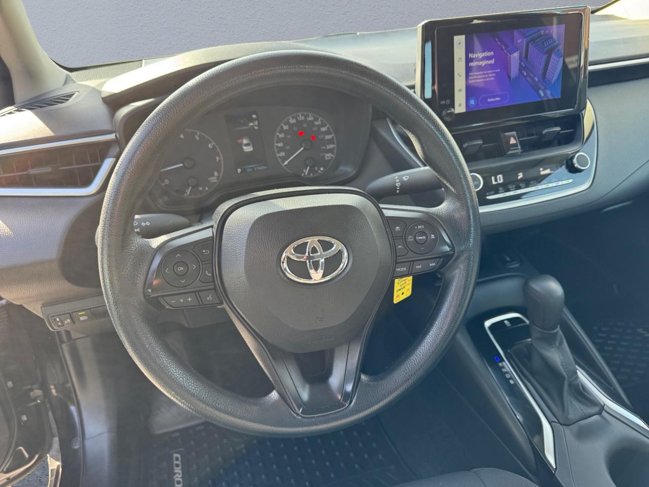 2023 Toyota Corolla LE Photo