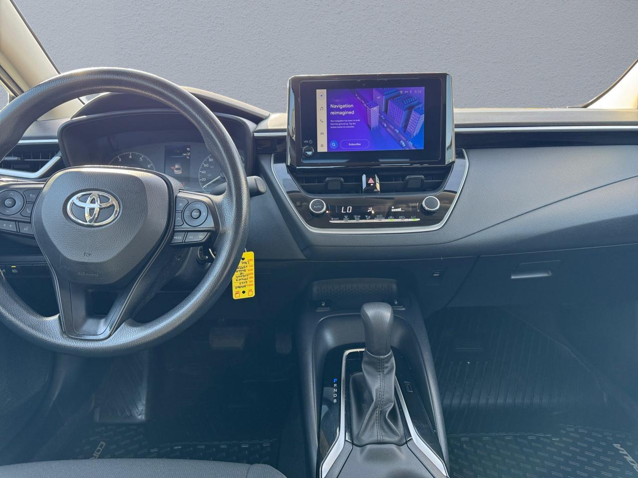 2023 Toyota Corolla LE Photo